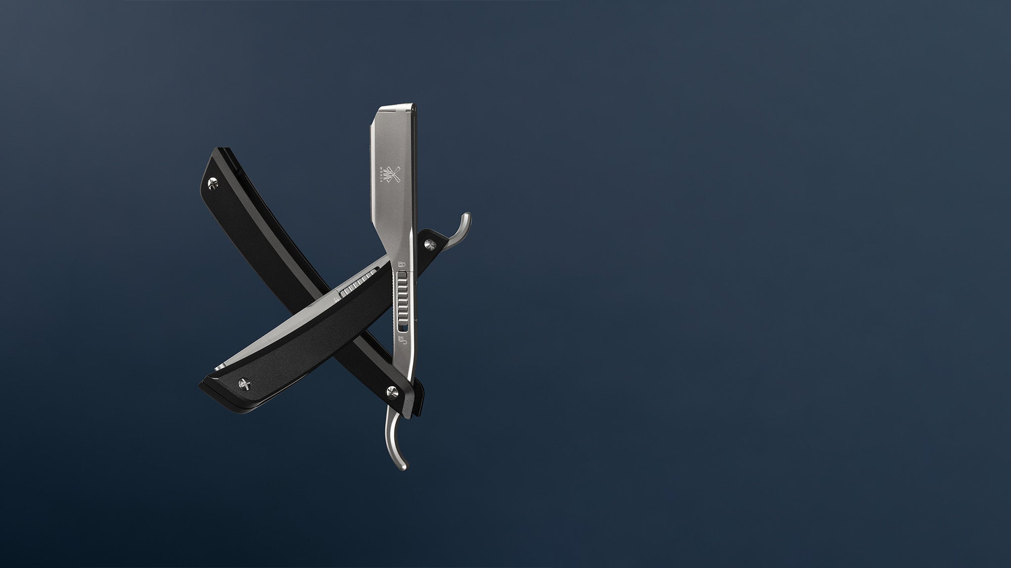 MUHLE Enthusiast Pro Straight Razor with interchangeable blade