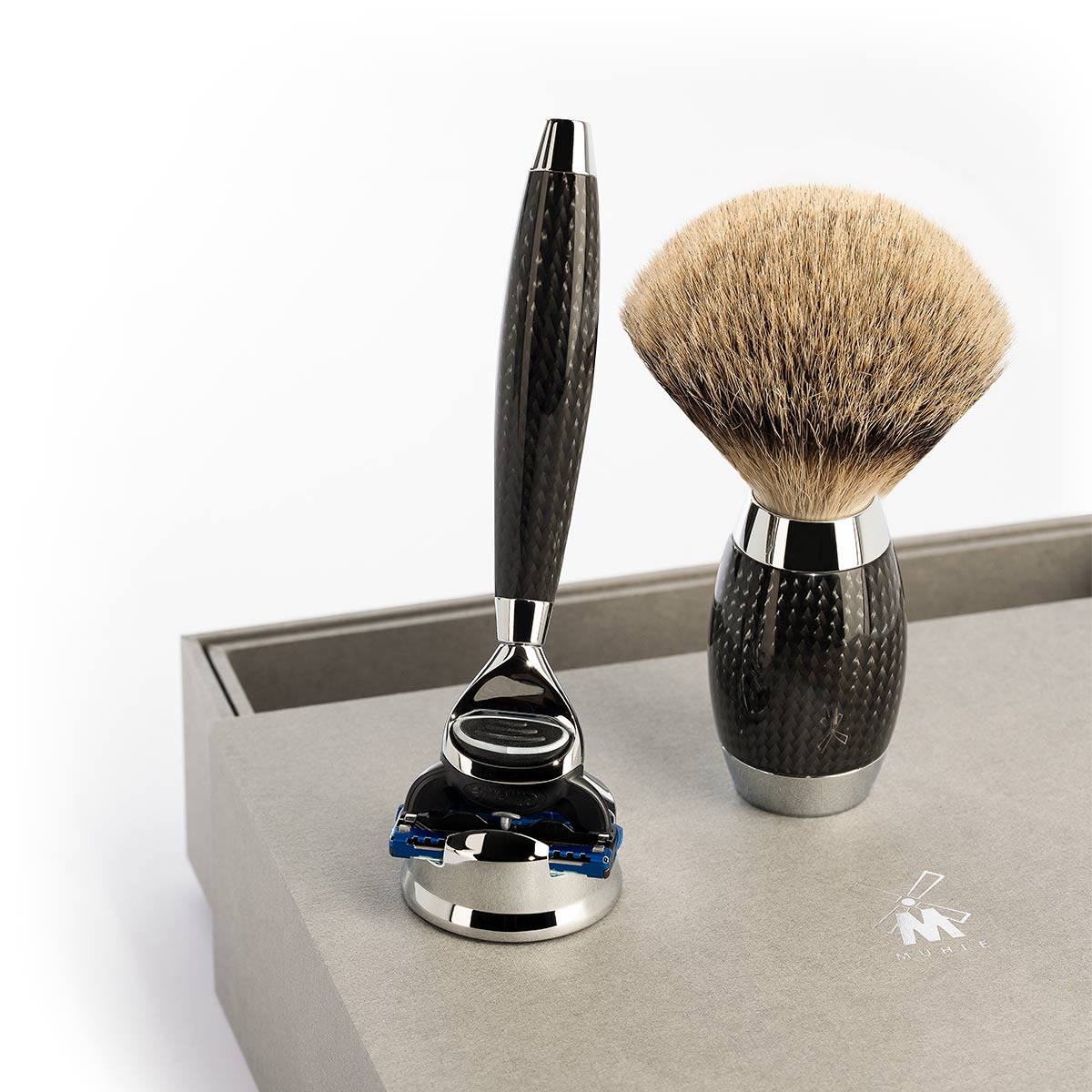 MUHLE EDITION Carbon Silvertip Badger Shaving Brush and Gillette Fusion Razor Set